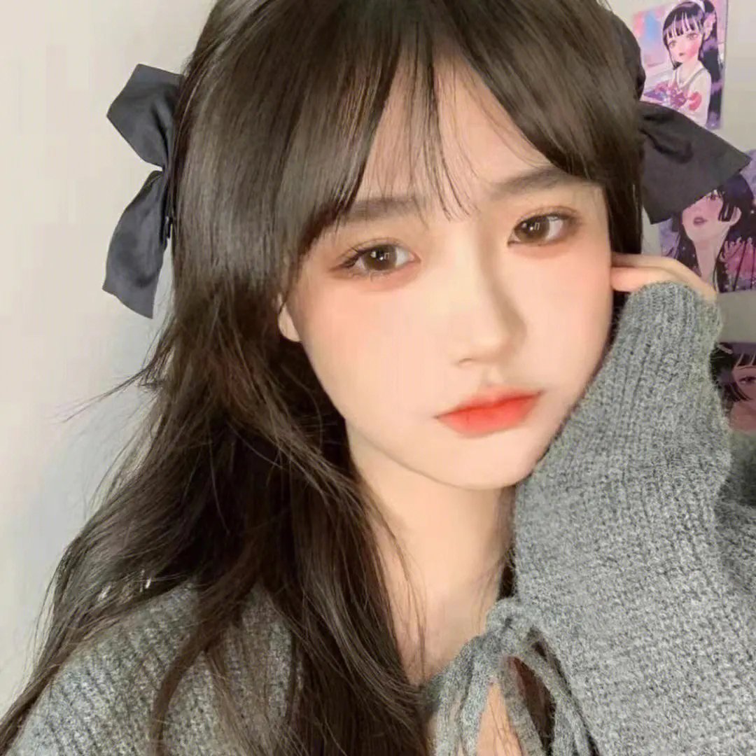 穿越系统搞错位面，被关小黑屋十万年